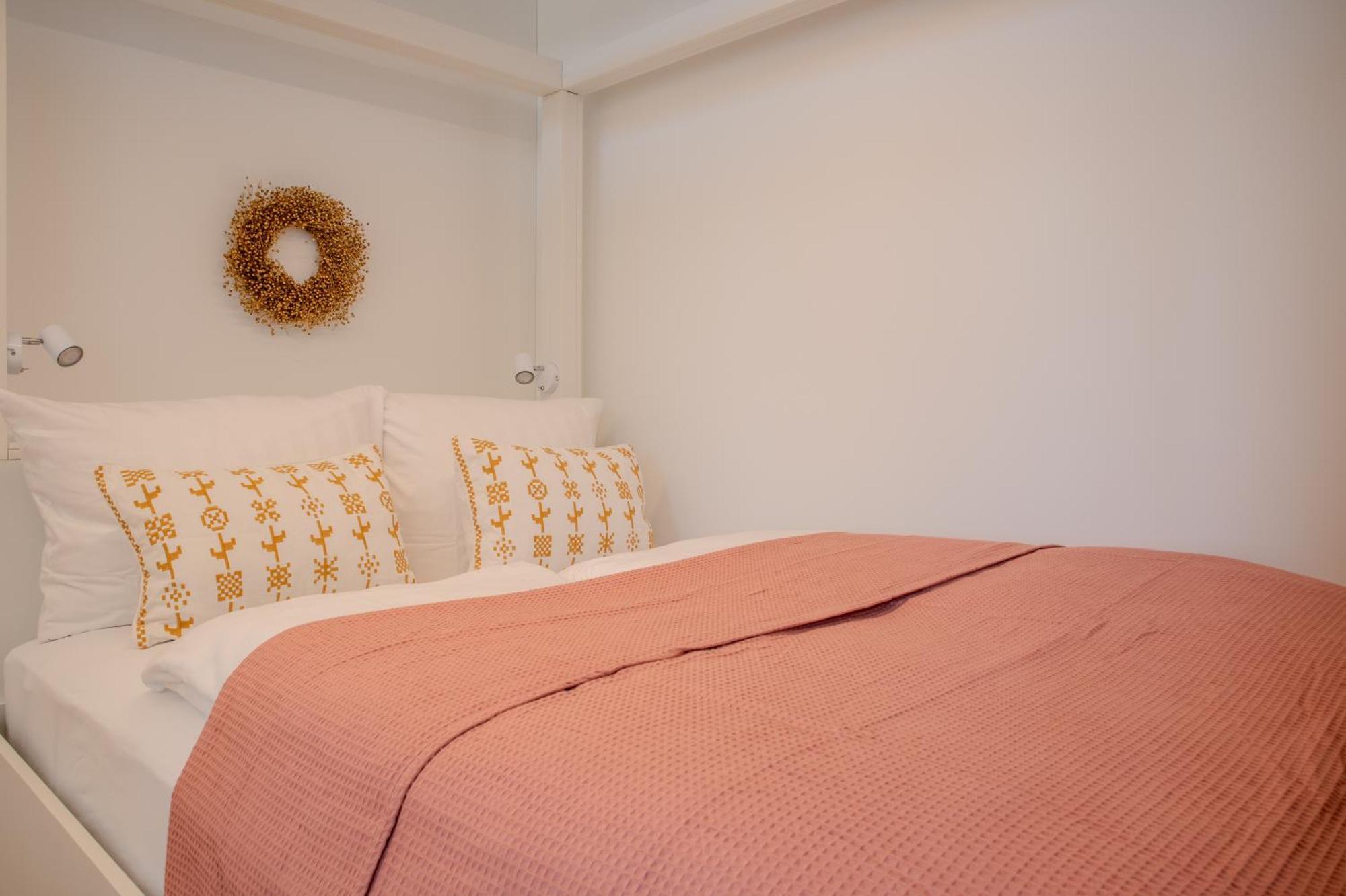 Loewe Apartments Am Rheinfall Нойгаузен-ам-Райнфалль Екстер'єр фото