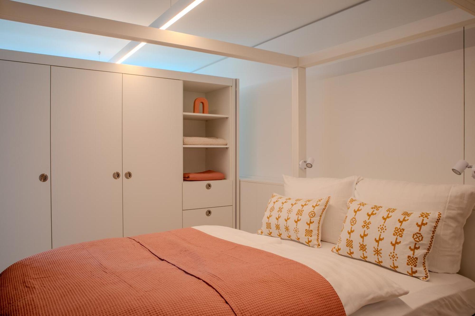 Loewe Apartments Am Rheinfall Нойгаузен-ам-Райнфалль Екстер'єр фото